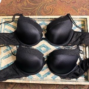 PINK Victoria’s Secret Black Bras Size 34C